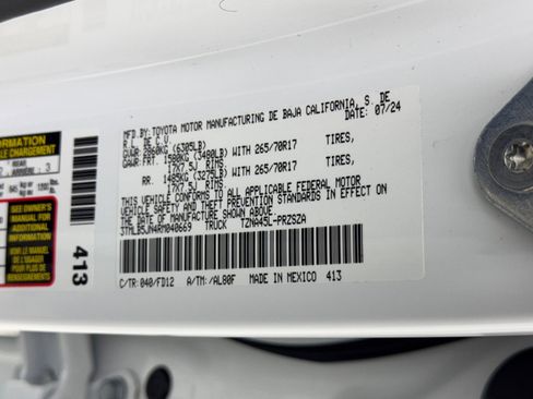 Used 2024 Toyota Tacoma TRD Off-Road image 44