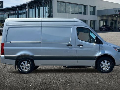 New 2025 Mercedes-Benz Sprinter 2500 image 3