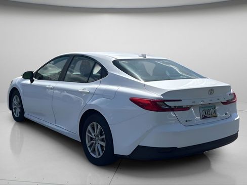Used 2025 Toyota Camry LE FWD image 6
