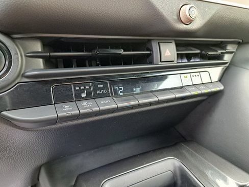 Used 2024 Toyota Crown AWD/4WD image 17