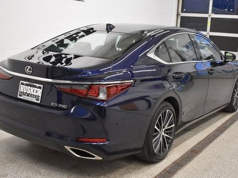Used 2024 Lexus ES 350 image 4