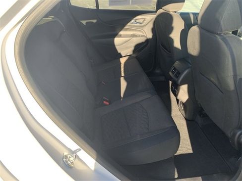 Used 2018 Chevrolet Equinox LT image 26