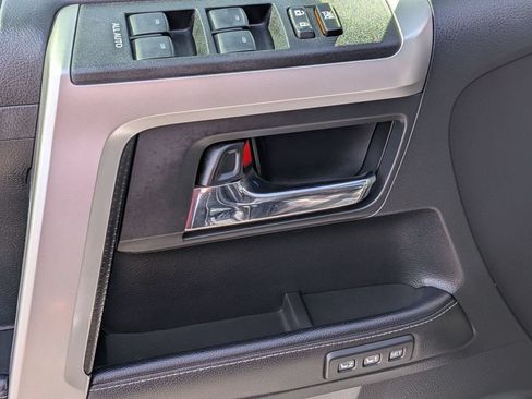 Used 2022 Toyota 4Runner Limited AWD/4WD image 14