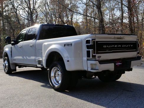 Used 2025 Ford F450 Platinum w/ FX4 Off-Road Package image 25