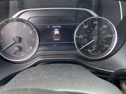 Used 2024 Nissan Titan SV RWD image 12
