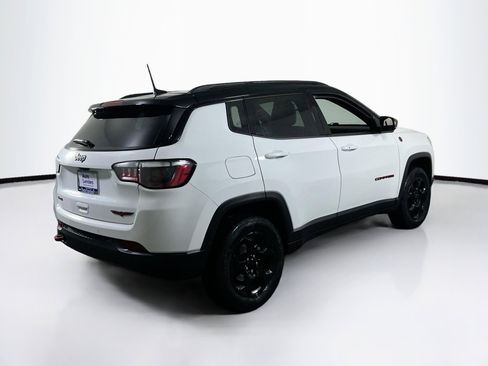 Used 2023 Jeep Compass Trailhawk AWD/4WD image 5