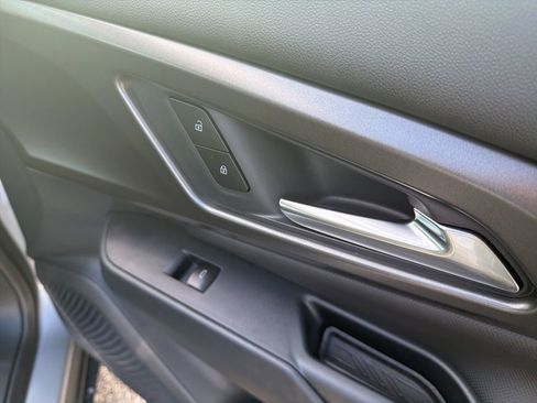 New 2026 Chevrolet Equinox EV LT image 25