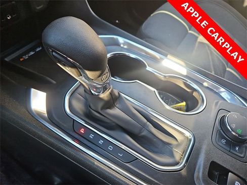 Used 2023 Chevrolet Traverse LT image 16