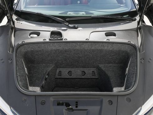 Used 2014 Audi R8 V8 w/ Enhanced Leather Package AWD/4WD image 18