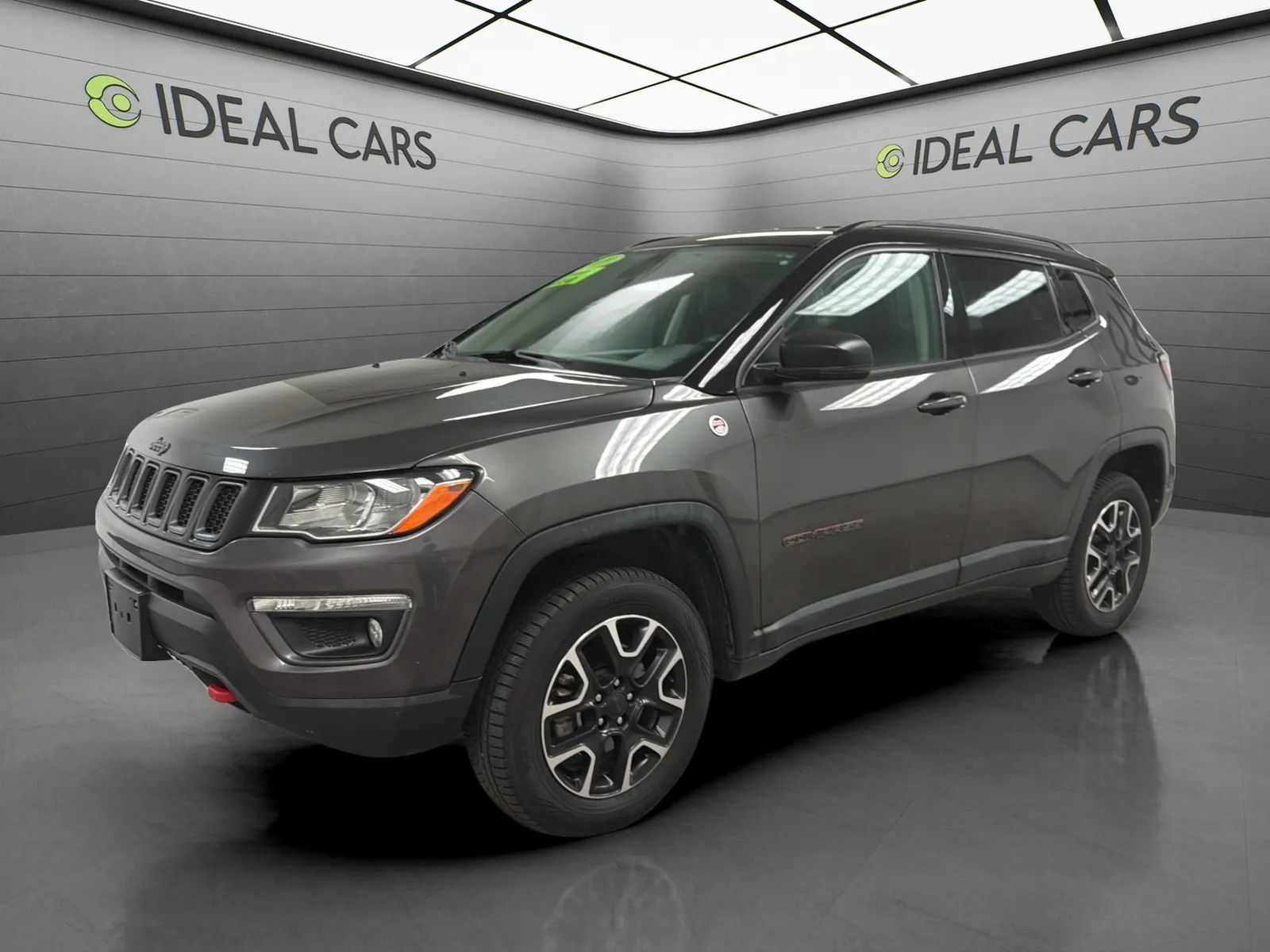 Used 2019 Jeep Compass Trailhawk AWD/4WD image 1