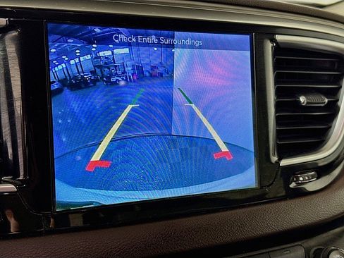 Used 2017 Chrysler Pacifica Touring-L Plus FWD image 15