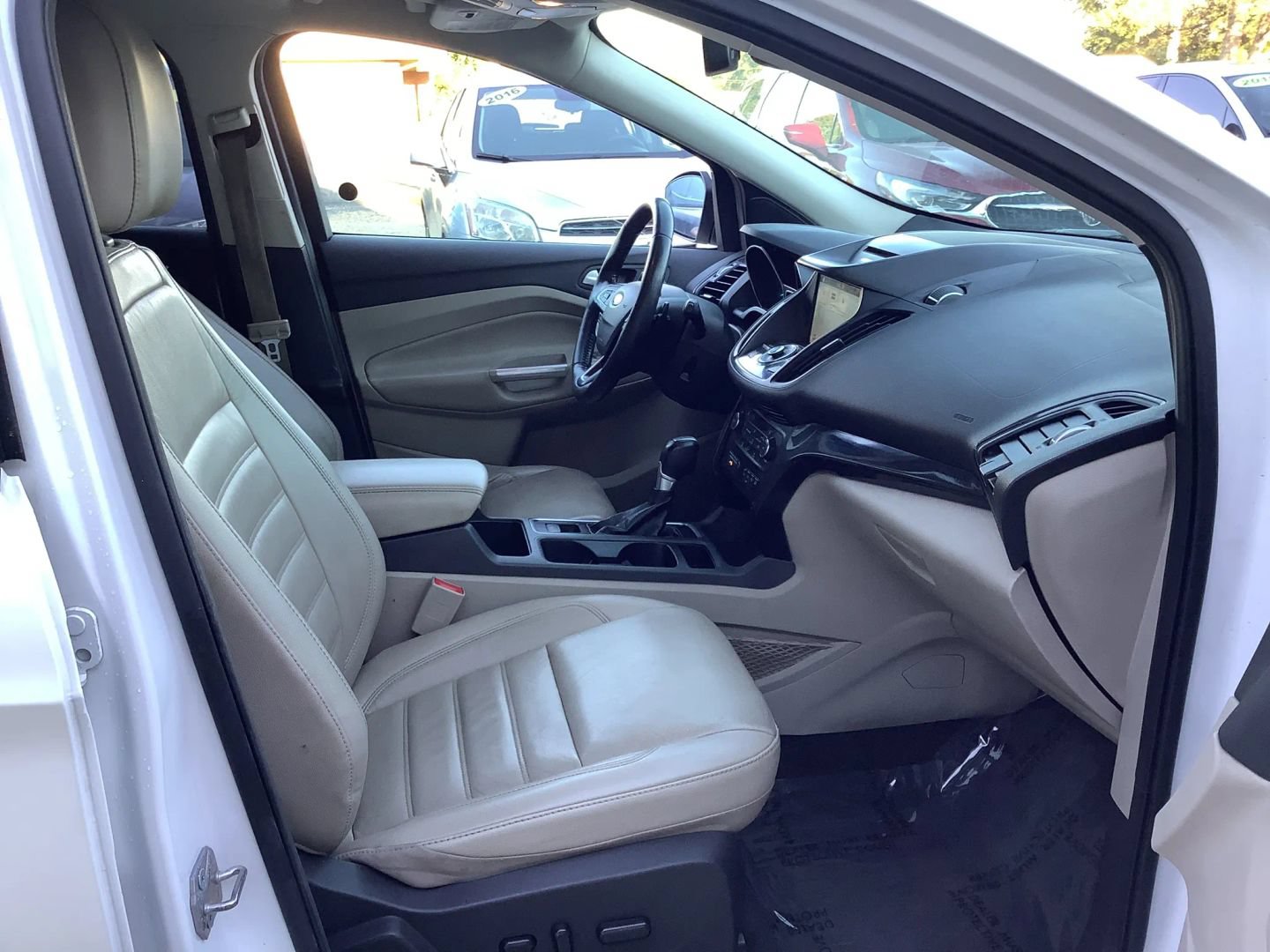 Used 2017 Ford Escape Titanium w/ Equipment Group 301A FWD image 11