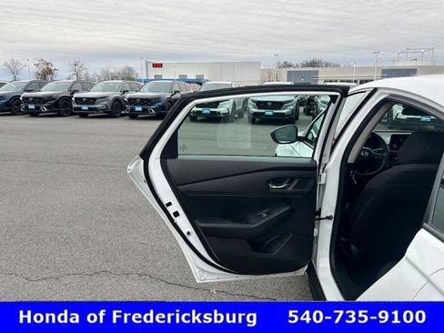 Used 2025 Honda Accord SE image 15