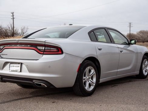 Used 2022 Dodge Charger SXT image 5