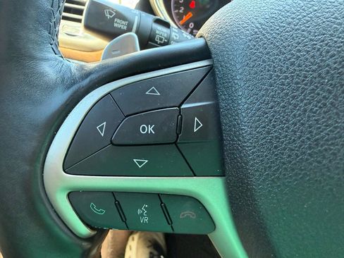 Used 2015 Jeep Grand Cherokee Limited w/ Luxury Group II AWD/4WD image 12