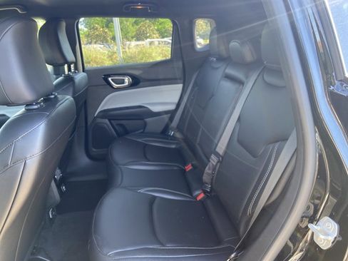 Used 2025 Jeep Compass Limited AWD/4WD image 13