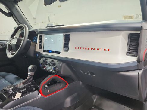 New 2026 Ford Bronco Heritage Edition AWD/4WD image 37