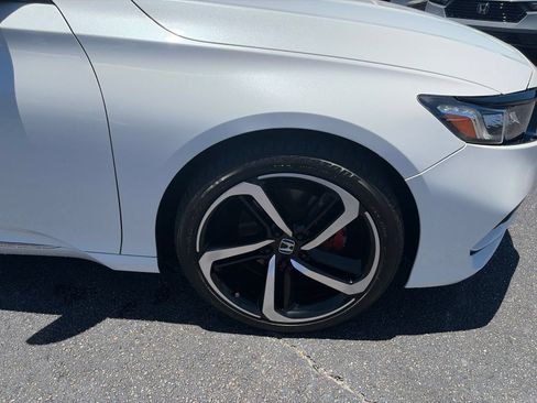 Used 2018 Honda Accord EX-L image 9