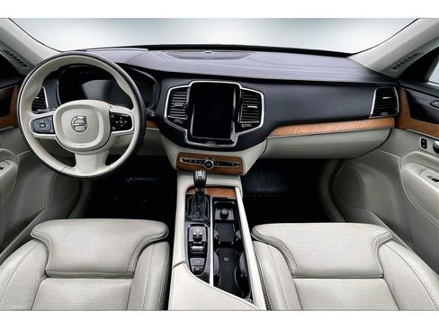 Used 2020 Volvo XC90 T6 Inscription image 7
