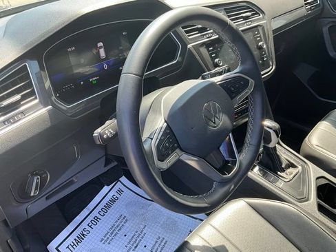 Used 2024 Volkswagen Tiguan SE FWD image 13