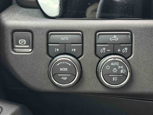 Used 2024 Chevrolet Silverado 1500 RST w/ Texas Edition Plus AWD/4WD image 34