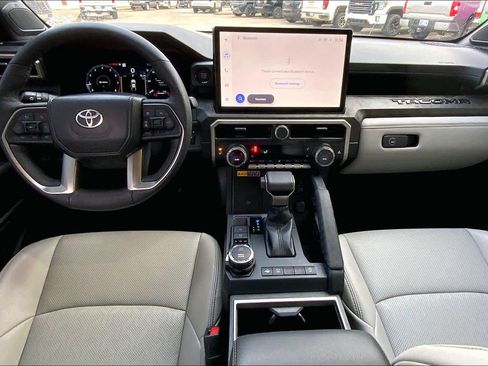 Used 2025 Toyota Tacoma Limited image 14