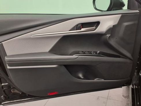 Used 2025 Toyota Camry LE image 11