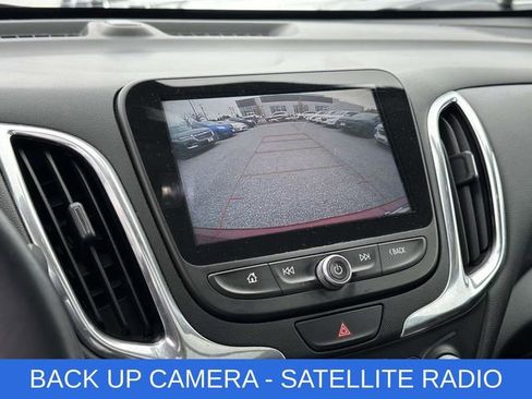 Used 2018 Chevrolet Equinox LT w/ Sun & Infotainment Package image 4