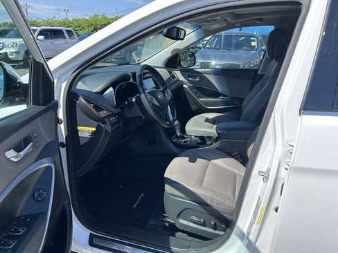 Used 2019 Hyundai Santa Fe XL AWD/4WD image 10