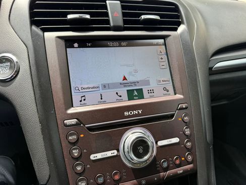 Used 2019 Ford Fusion Titanium FWD image 17