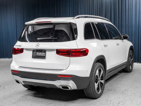 Used 2025 Mercedes-Benz GLB 250 image 6