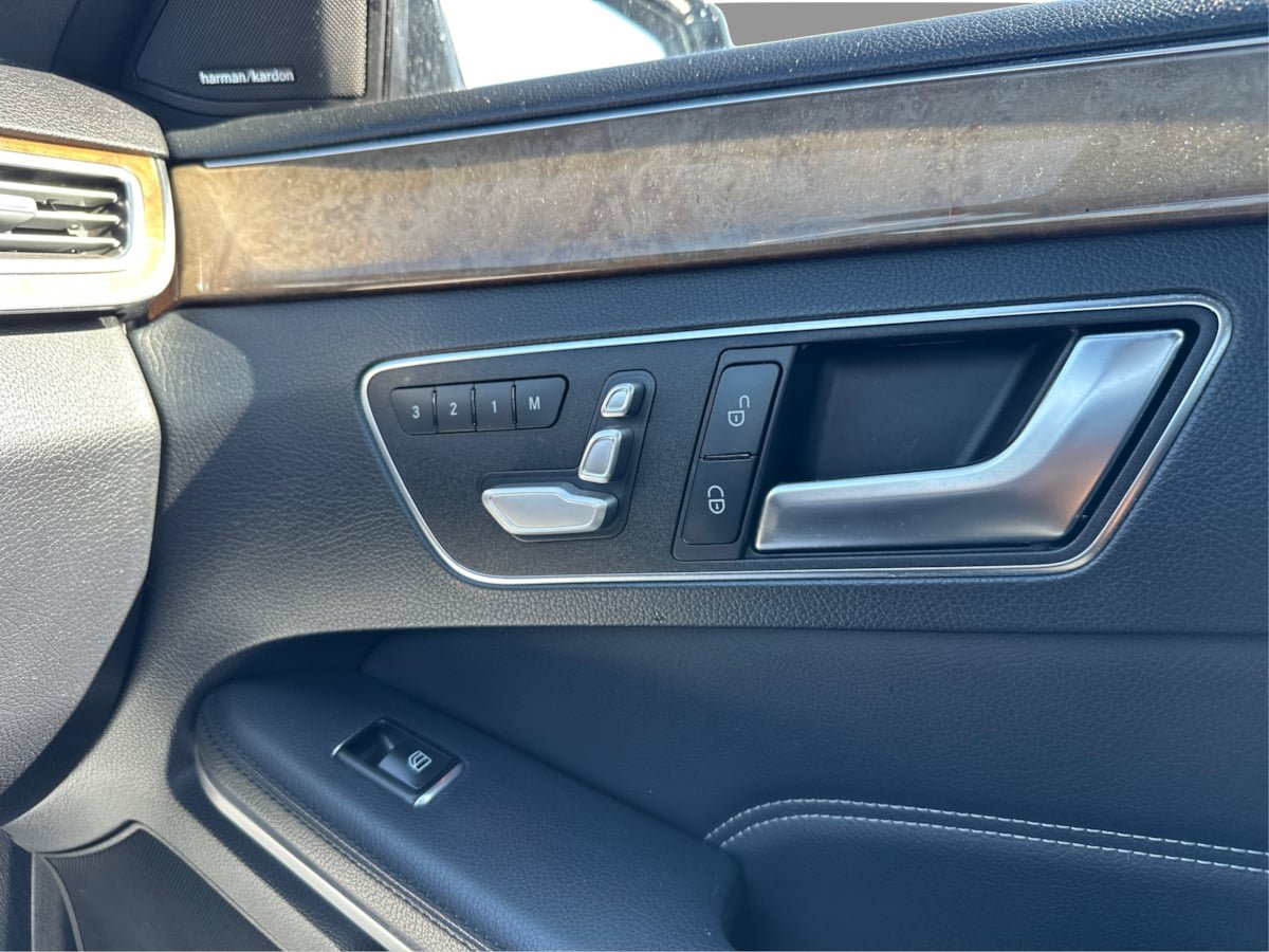 Used 2014 Mercedes-Benz E 350 4MATIC Sedan w/ Premium 1 Package image 31