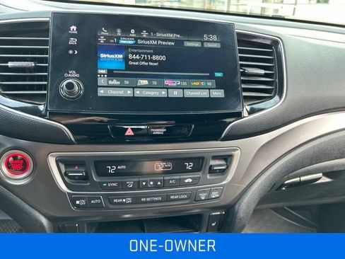 Used 2022 Honda Pilot Sport image 3