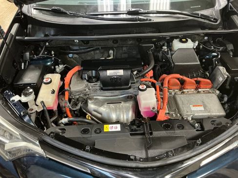 Used 2017 Toyota RAV4 Limited w/ Carpet Mat Package AWD/4WD image 3