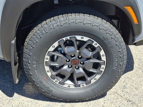 New 2026 Nissan Frontier PRO-4X w/ Pro Premium Package AWD/4WD image 8