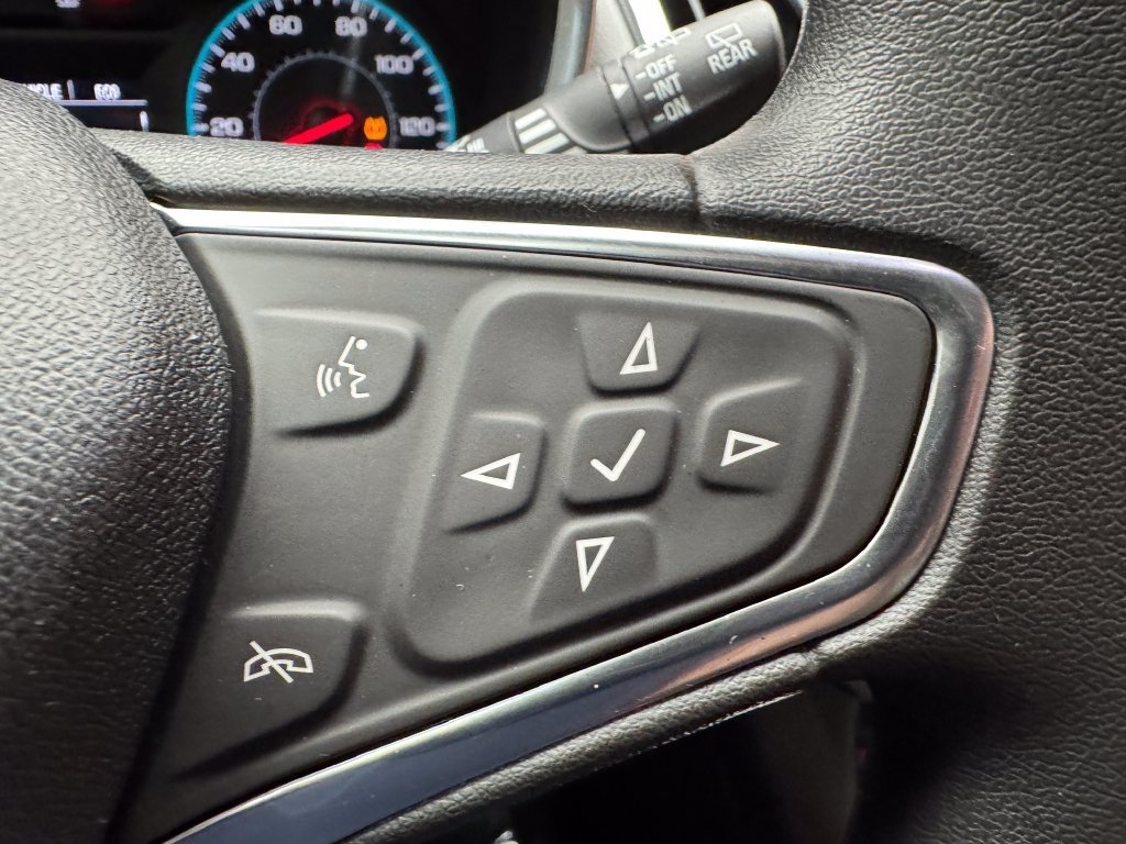 Used 2018 Chevrolet Equinox LS FWD image 15