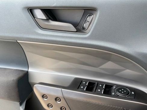 New 2025 Ford Maverick XL w/ 4K Tow Package image 15