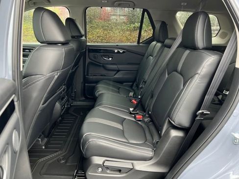 New 2025 Honda Pilot Touring image 14