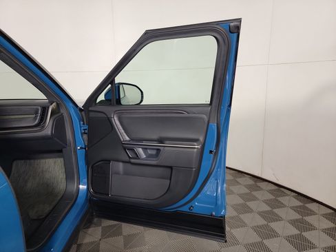 Used 2024 Rivian R1S Adventure AWD/4WD image 18