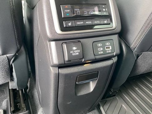 Used 2025 Subaru Ascent Touring w/ Popular Package #1 AWD/4WD image 12