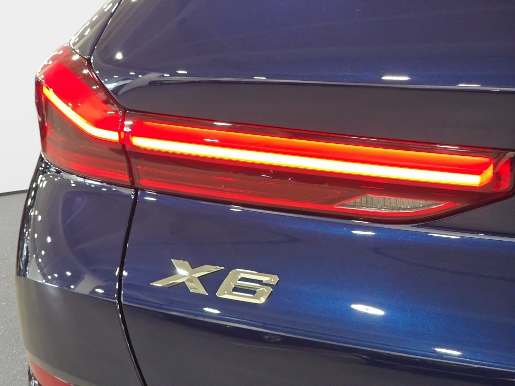 Used 2027 BMW X6 xDrive40i w/ Premium Package AWD/4WD image 29