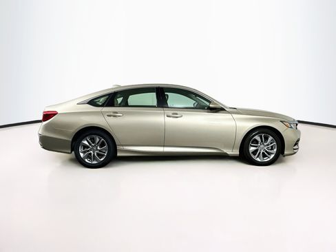 Used 2018 Honda Accord LX image 10