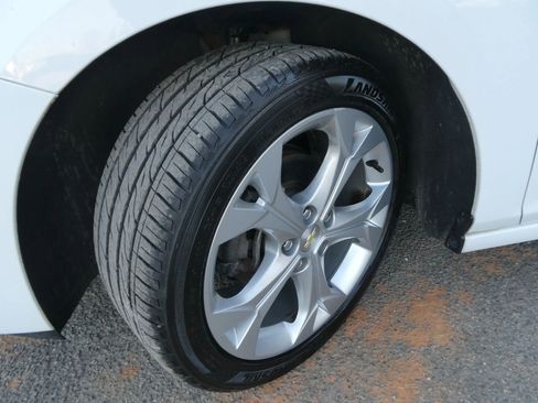 Used 2017 Chevrolet Cruze Premier image 29