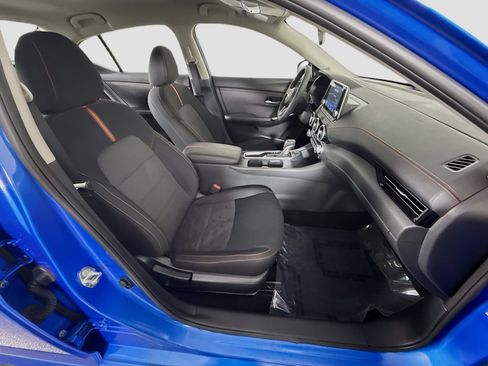 Used 2025 Nissan Sentra SR FWD image 29