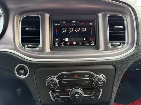 Used 2022 Dodge Charger SXT image 22