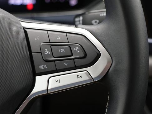 Used 2022 Volkswagen Taos SE image 20