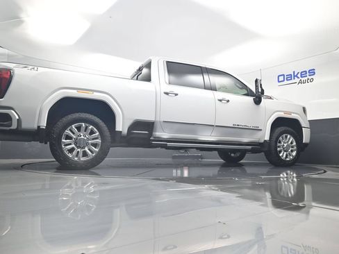 Used 2020 GMC Sierra 2500 Denali w/ Denali Ultimate Package AWD/4WD image 46