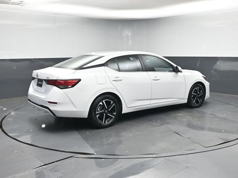 Used 2024 Nissan Sentra SV image 5