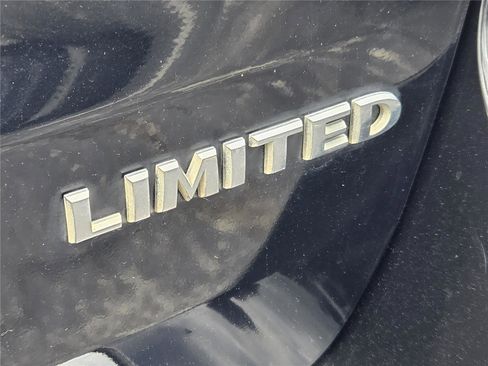 Used 2018 Jeep Grand Cherokee Limited w/ Trailer Tow Group IV RWD image 12
