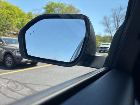 Used 2021 Ford Explorer XLT w/ Equipment Group 202A image 27